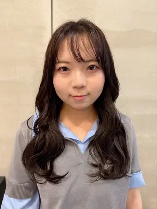 セミロング 中野 莉早のヘアスタイル