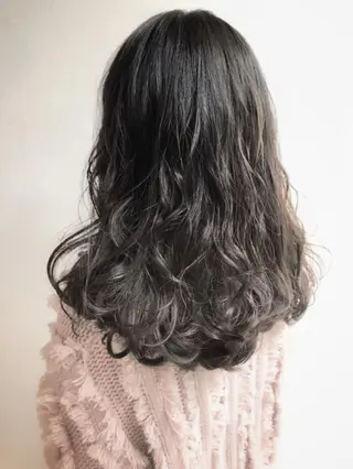 セミロング カラー パーマ ヘアアレンジ 【mokuオーナー】 ちはるのヘアスタイル