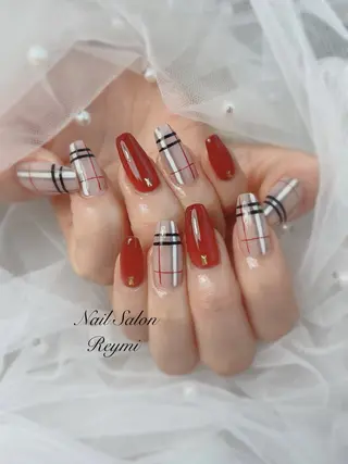 ネイル 佐藤 帆乃香のネイルデザイン