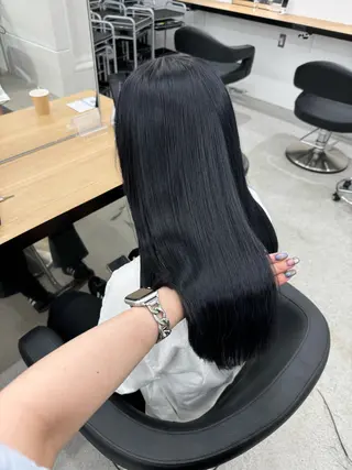 ロング カラー 暗髪🩶ラベンダー/ ブルー/ユウナ🤍のヘアスタイル