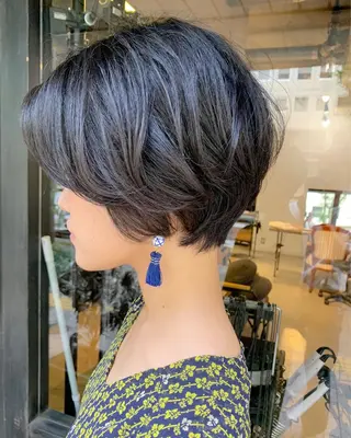ショート ショート・ボブ ・ウルフ✂︎IMAIのヘアスタイル
