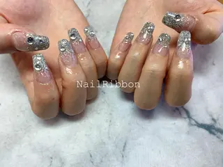 ネイル ネイルリボン 受付スタッフのネイルデザイン
