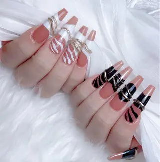 ネイル M🌷nail 長さだし専門店のネイルデザイン