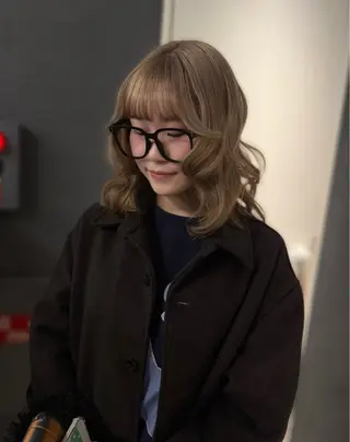 セミロング カラー 韓国・透明感カラー ／堀江／みずき🐩のヘアスタイル