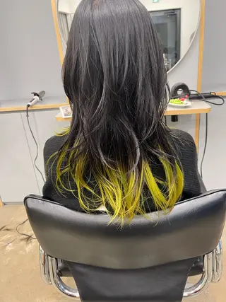 ロング カラー 💓パーマ，💗 レイヤーカットのヘアスタイル
