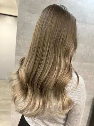 ロング KYOKO 【Bear】のヘアスタイル