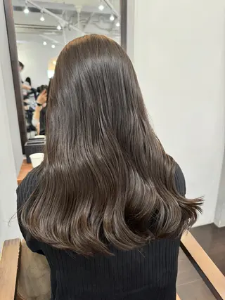 セミロング 難波 茜のヘアスタイル