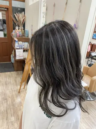 カラー SALOWIN栄 高須大貴のヘアスタイル