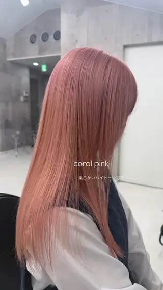 セミロング カラー ハイトーン/ゆるふわ 🧚𖥔ׁTOMO♡のヘアスタイル