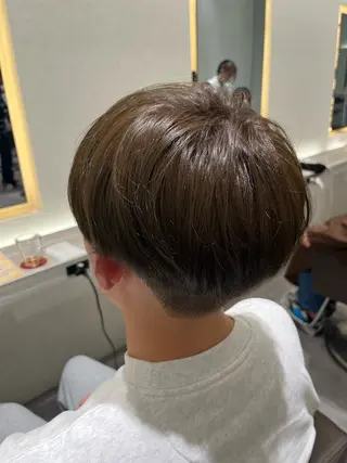 カラー メンズ 吉見 涼のヘアスタイル