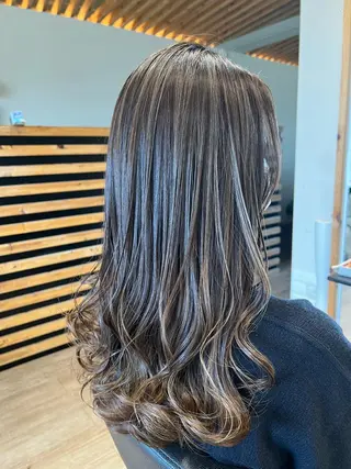 ロング カラー 関口 友行のヘアスタイル