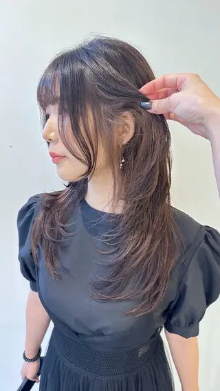 ロング カラー 小顔レイヤー/ ベージュ🤍Rieのヘアスタイル