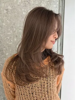 ロング カラー 透明感ハイトーン レイヤーカット/ミワのヘアスタイル