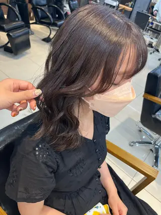 ミディアム カラー ヘアアレンジ キッズ ネイル マツエク・マツパ アイブロウ 透明感カラー🤎 ゆりのヘアスタイル