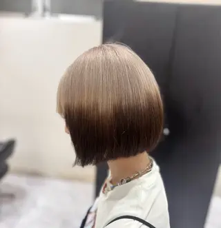 ショート カラー ‪🔆‬ハイトーン ‪🔆‬AYAKAのヘアスタイル