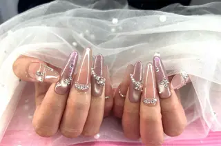 ネイル EMINAL恵比寿 サラのネイルデザイン