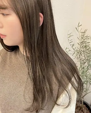 カラー ロング レイヤー べージュ 白石研太のヘアスタイル