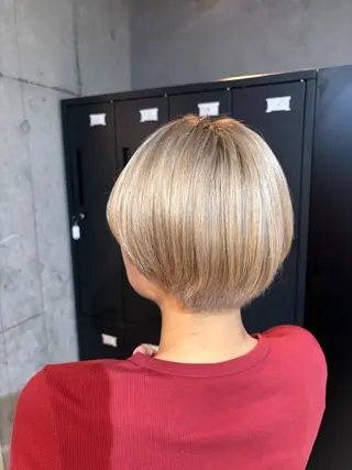 ショート カラー Lumi 2 横浜駅店所属・🦋Funa 🦋のヘアスタイル