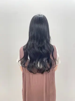 ロング カラー 吉田 美咲のヘアスタイル