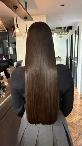 ロング ‪‬髪質改善／ 透明感カラー／aiのヘアスタイル