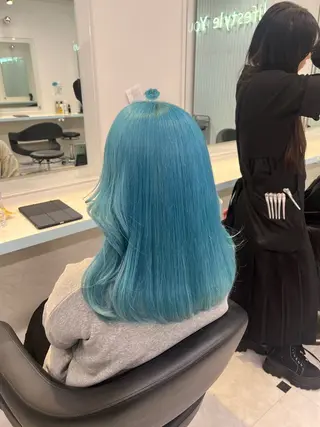 ミディアム カラー ブリーチカラー 🩵MIZUKIのヘアスタイル