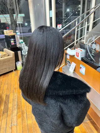 ロング 尾崎 友駕のヘアスタイル