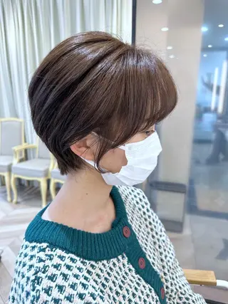 ショート カラー 小顔レイヤー/ ベージュ🤍Rieのヘアスタイル