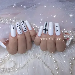 ネイル HAPPINAS🎀  れん🖤痛ネイルのネイルデザイン