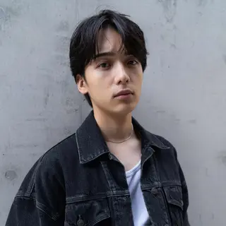 ショート メンズ MAI🦎 無造作パーマ メンズのヘアスタイル