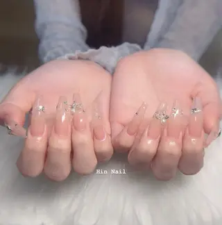 ネイル Hin Nailsのネイルデザイン