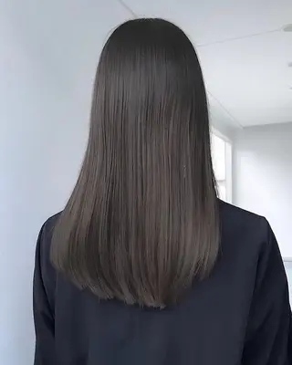 カラー 透明感カラー特化若山 結愛のヘアスタイル