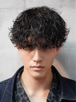 ミディアム 👑パーマの王様👑 【メンズ専門店】のヘアスタイル