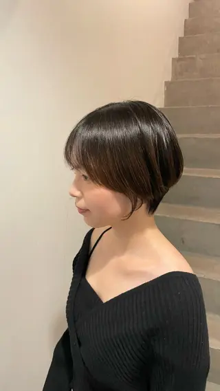 ショート ハラダ クルミのヘアスタイル
