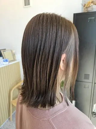ミディアム 服部 咲衣のヘアスタイル