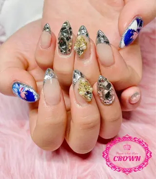 ネイル CROWN プライベートサロンのネイルデザイン