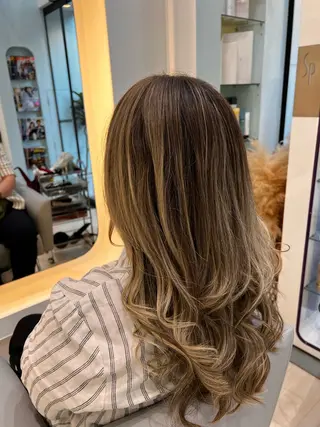 ミディアム カラー パーマ ヘアアレンジ メンズ 堀井 凌平のヘアスタイル