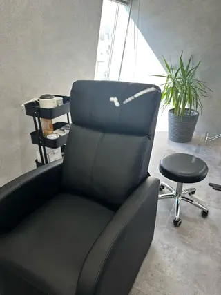 メンズ アイブロウ 大阪心斎橋 メンズ眉毛専門の眉毛・アイブロウイメージ