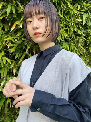 ショート 顔まわりレイヤー デザインカットのヘアスタイル