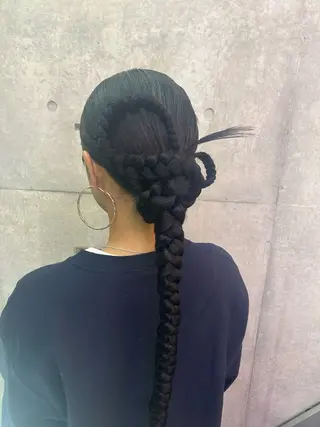 ロング ヘアアレンジ HARURU🪮✨ ブレイズ海外ヘアのヘアスタイル