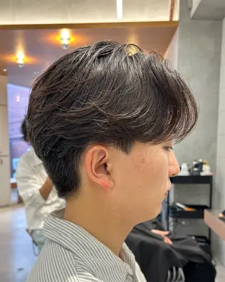 メンズ 圧倒的 毛流れ センターパートのヘアスタイル