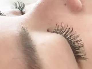 マツエク・マツパ DIANE  NA tomoの眉毛・アイブロウイメージ