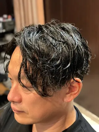 ミディアム 佐々木 宥人のヘアスタイル