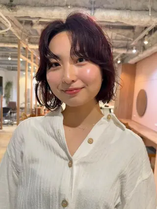 ミディアム カラー パーマ CEINE loqのヘアスタイル