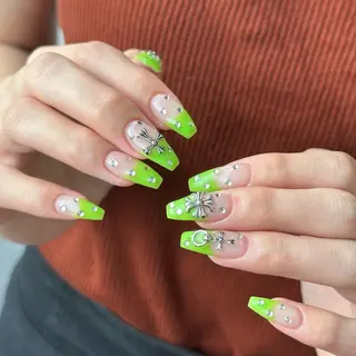 ネイル Nailist Amiのネイルデザイン