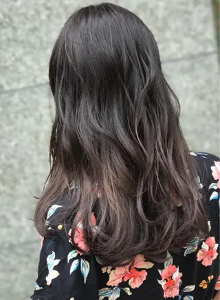 セミロング カラー 左藤 翔平のヘアスタイル