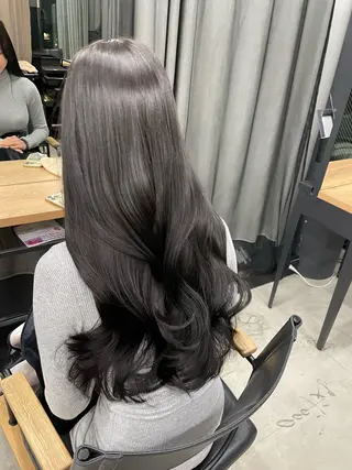 ロング 伊藤 莉奈　韓国ヘアのヘアスタイル