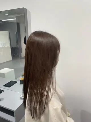 ロング カラー 松崎 真衣のヘアスタイル
