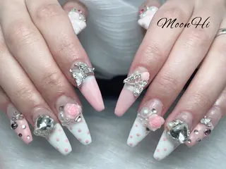ネイル MoonHi Nail Salon所属・MoonHi Nail 朝霞台のネイルデザイン