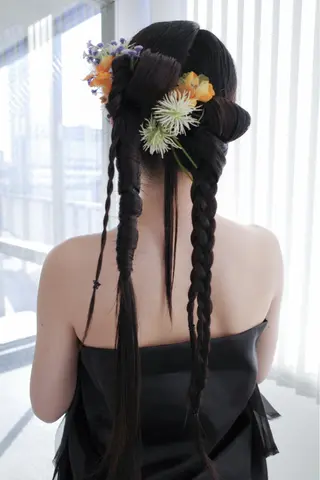 ロング ヘアアレンジ tukka soin KOBE所属・NAGI ヘアメイクのヘアスタイル