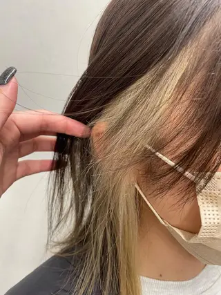 ミディアム カラー IO イオリのヘアスタイル